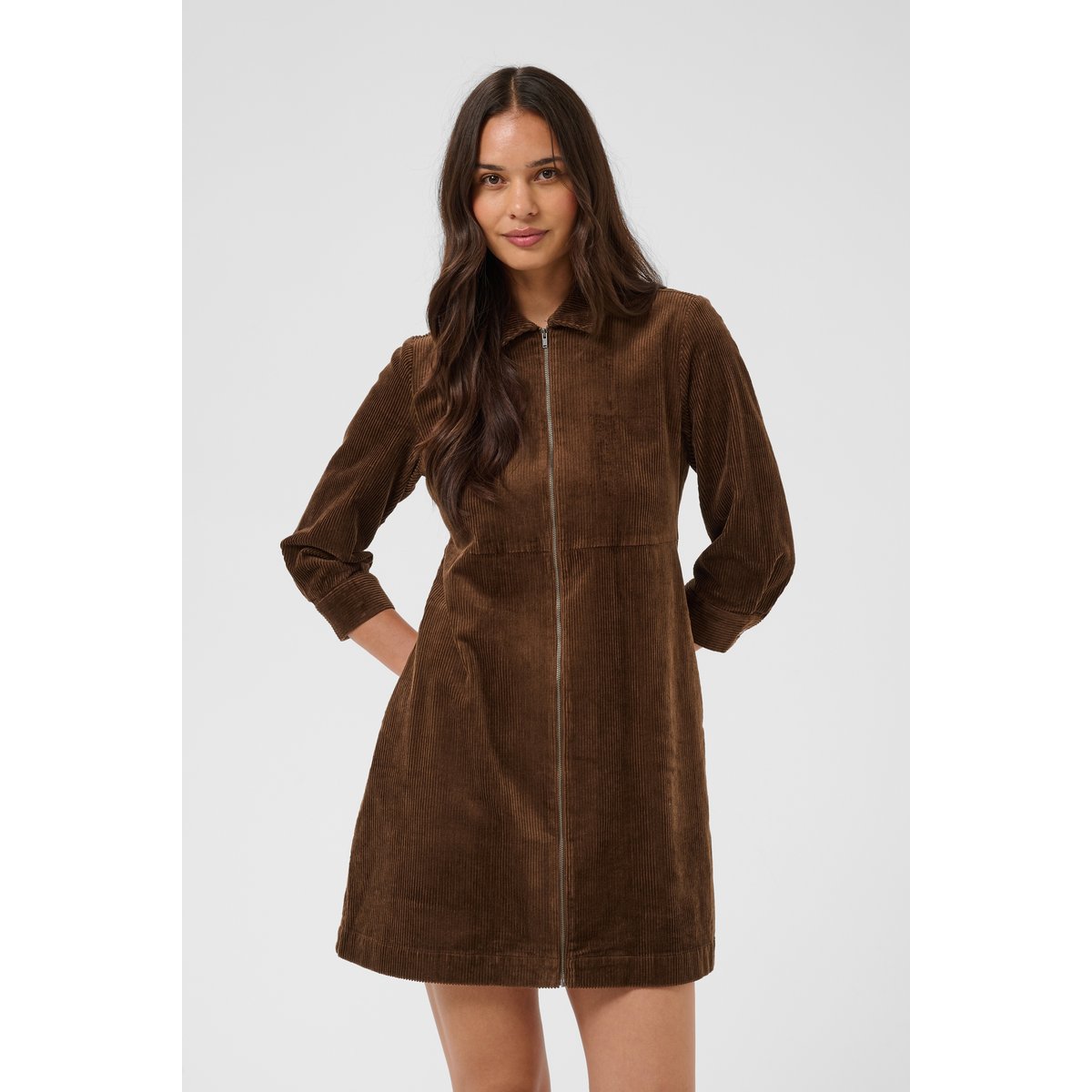 Robe marron carafe, KAFFE