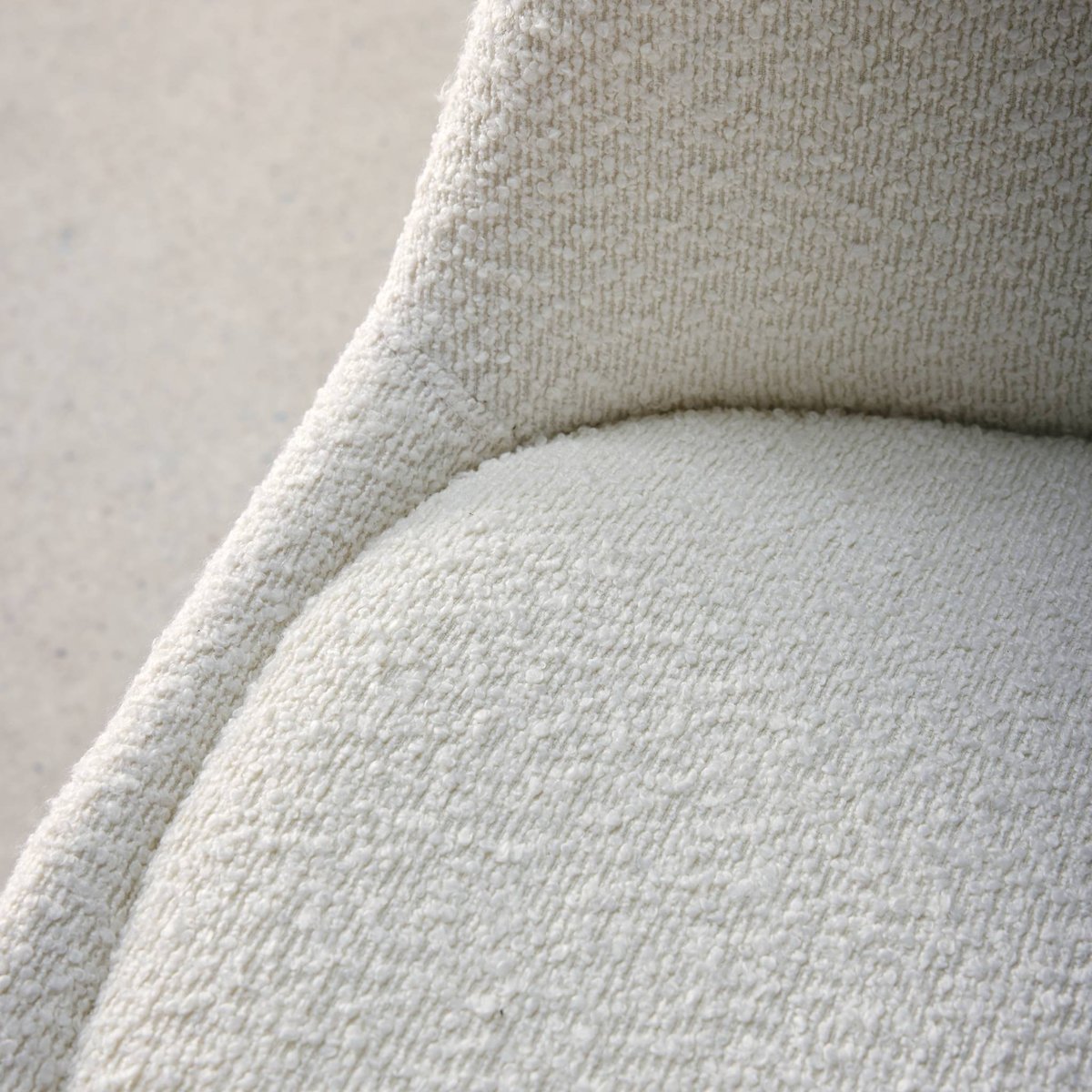 Chaise scandinave bois de hêtre et bouclette texturée (lot de 4) NILS blanc, SWEEEK