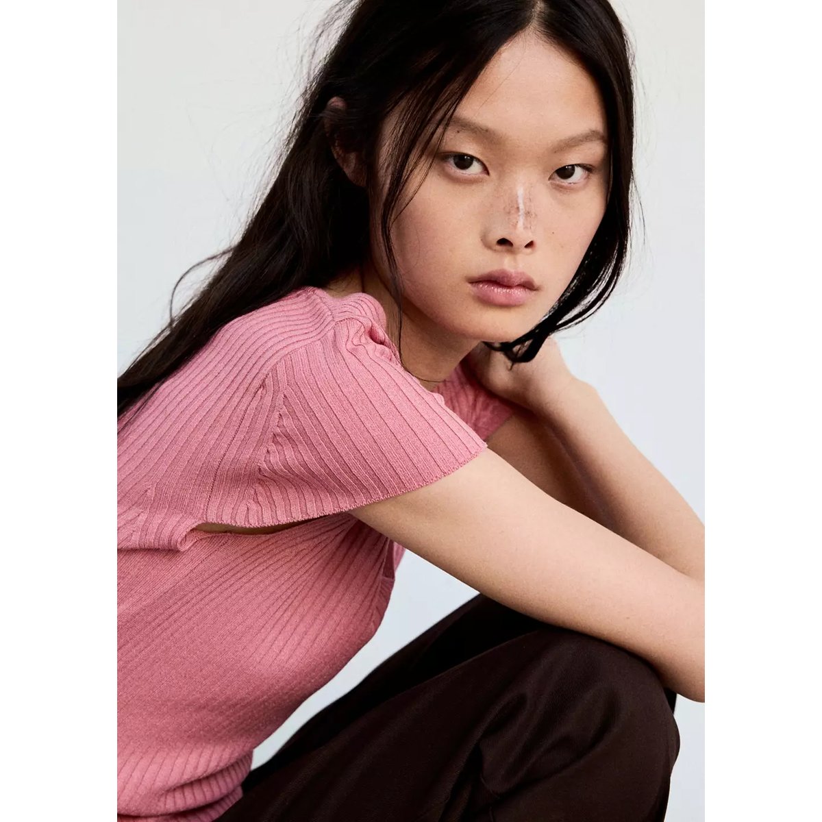Pull-over côtelé col en V fraise, MANGO