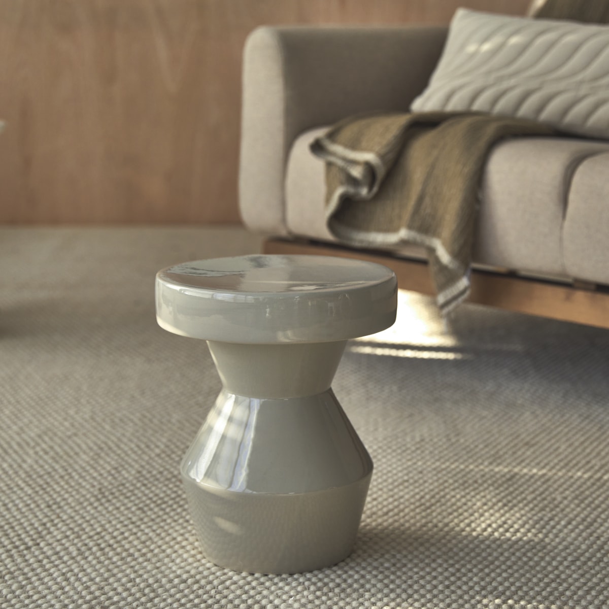 Bout de canapé en Céramique, SCULPTURAL beige, TIKAMOON