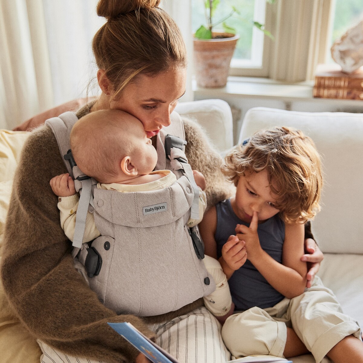 Porte bébé Harmony mélange tissé chiné beige clair, BABYBJORN