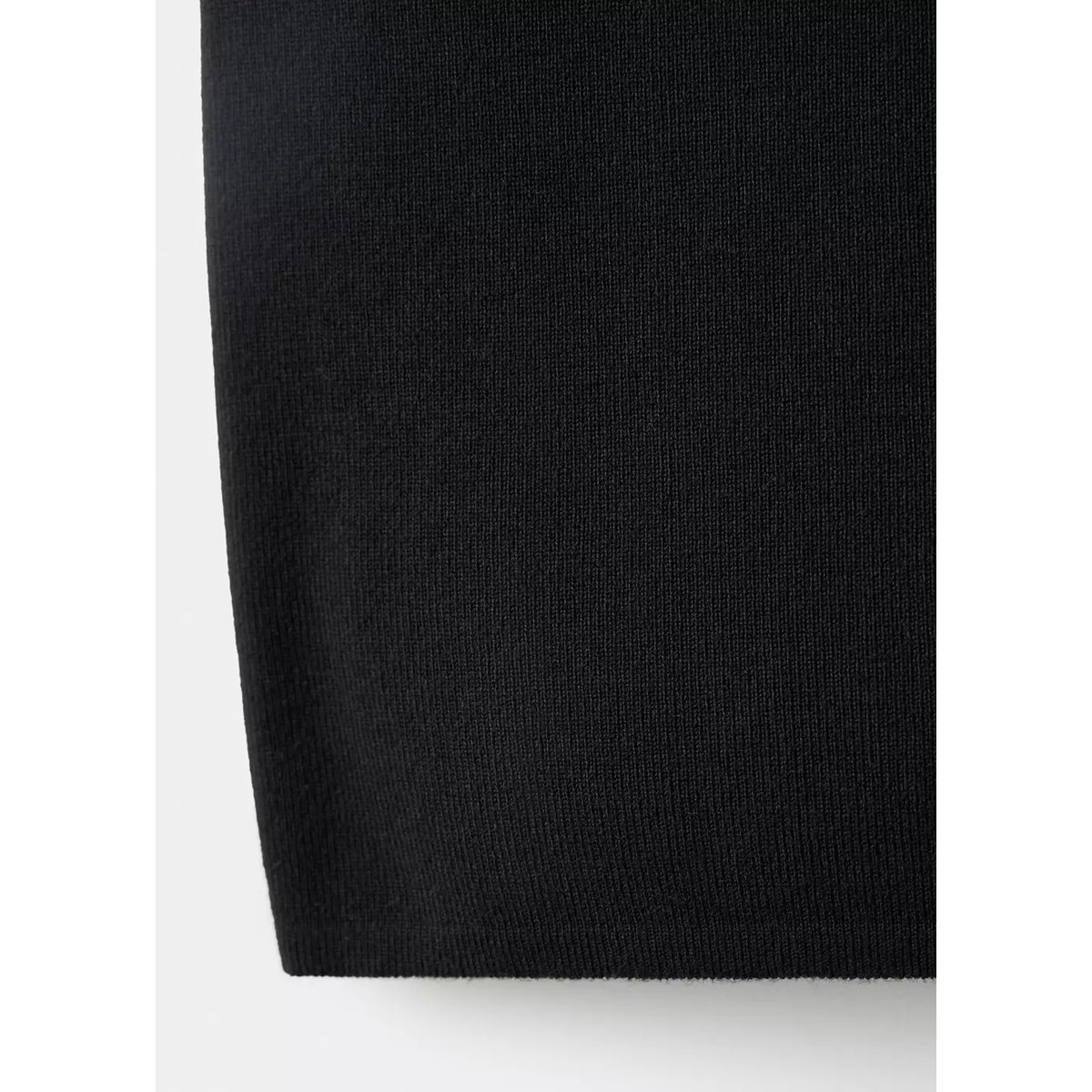 Pull col cheminée à découpe noir, MANGO