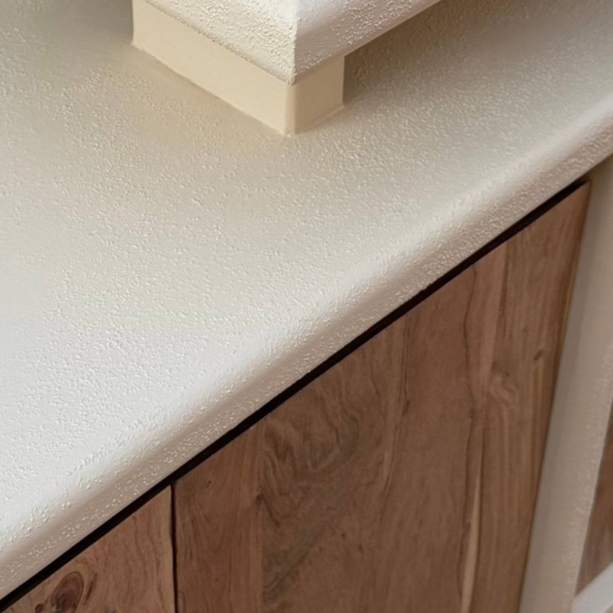 Buffet 3 portes en bois effet béton et acacia DALVA blanc, MADE IN MEUBLES