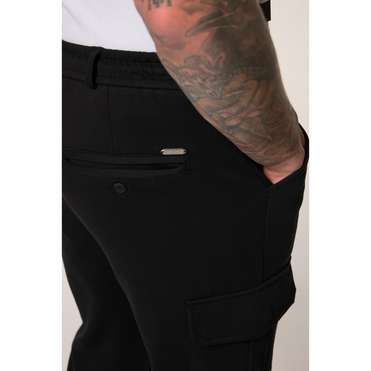 Pantalon cargo en jersey, modèle à enfiler noir, JP1880