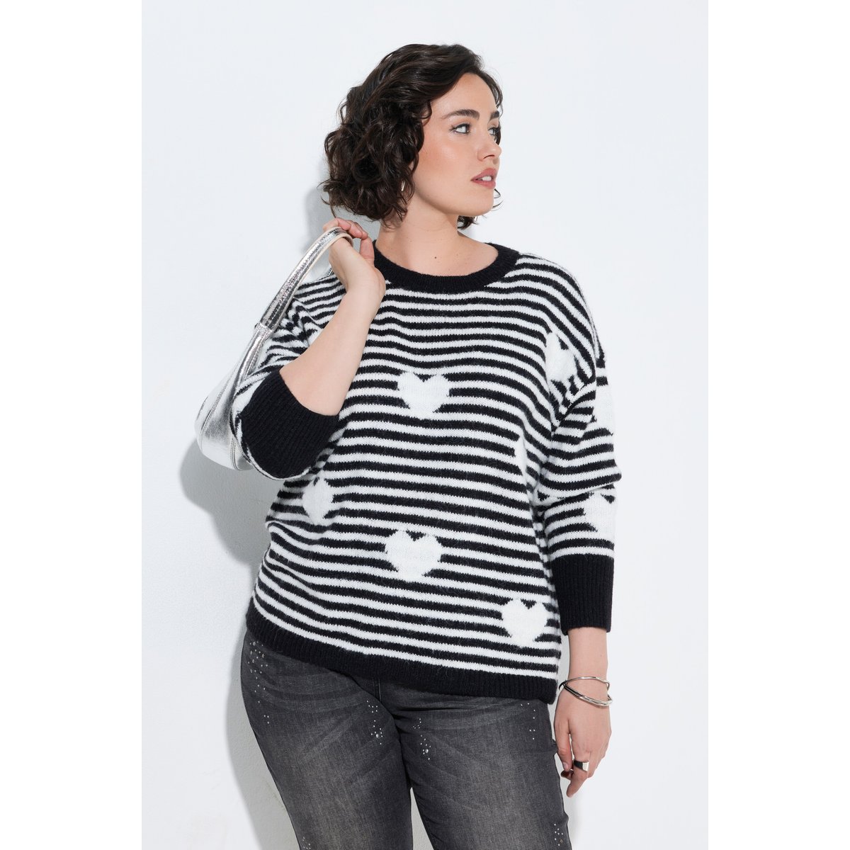 Pull à rayures avec motif cœurs, col rond noir, ULLA POPKEN