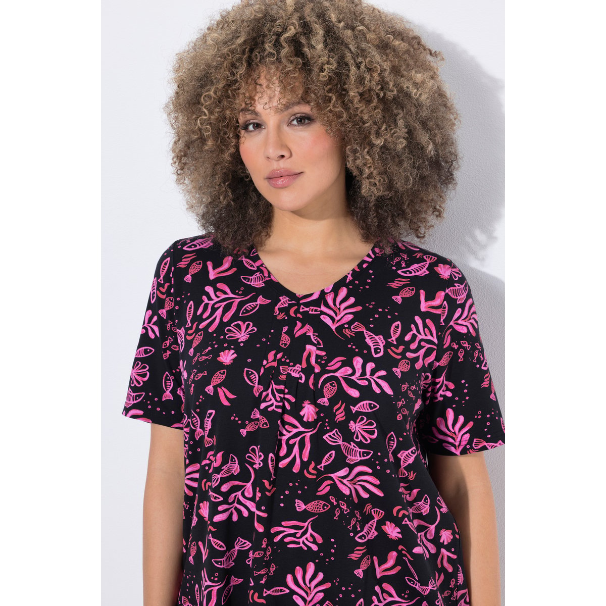 T-shirt à fleurs, base en pointe noir, ULLA POPKEN