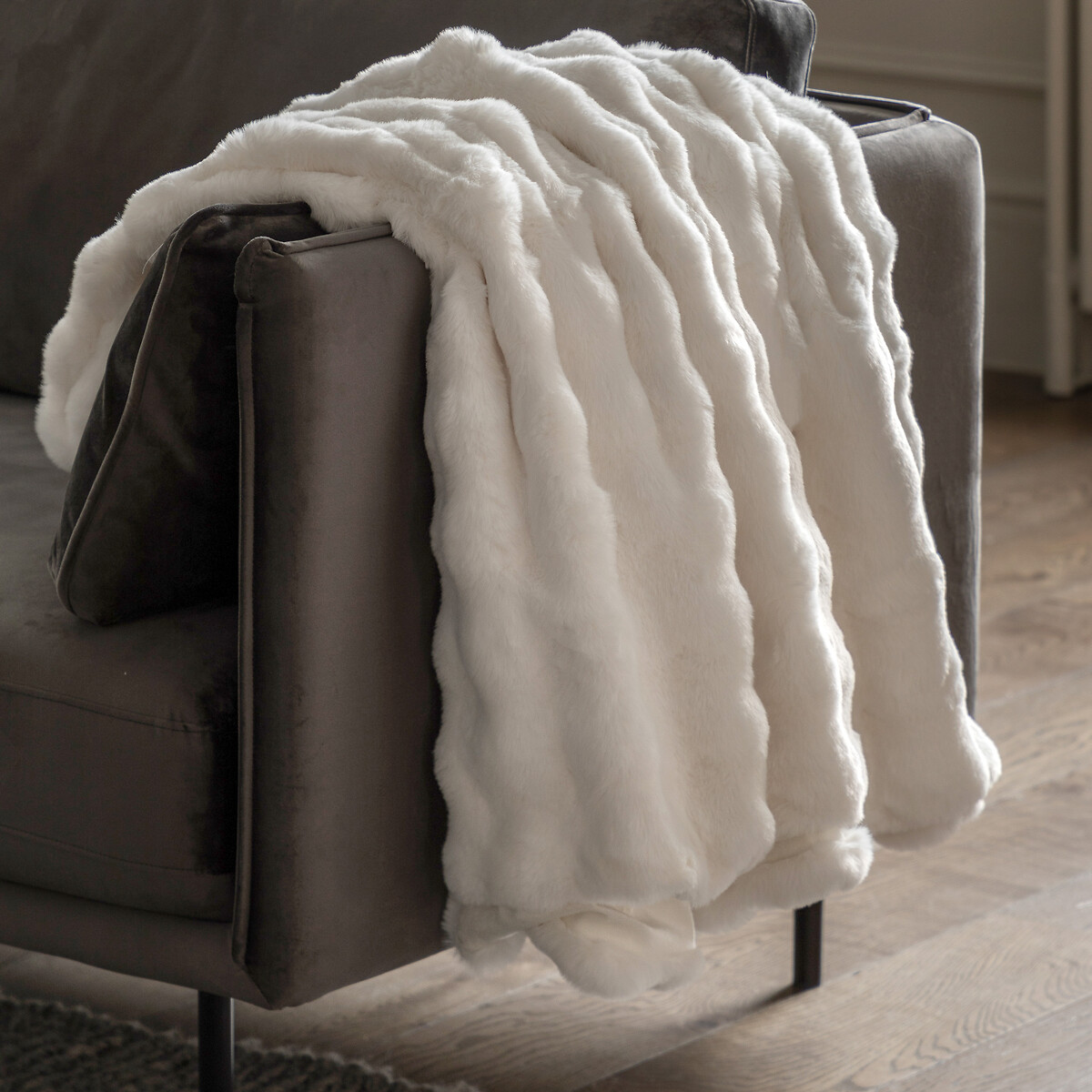 Mellow Rabbit Faux Fur Throw cream, ÉDITÉ
