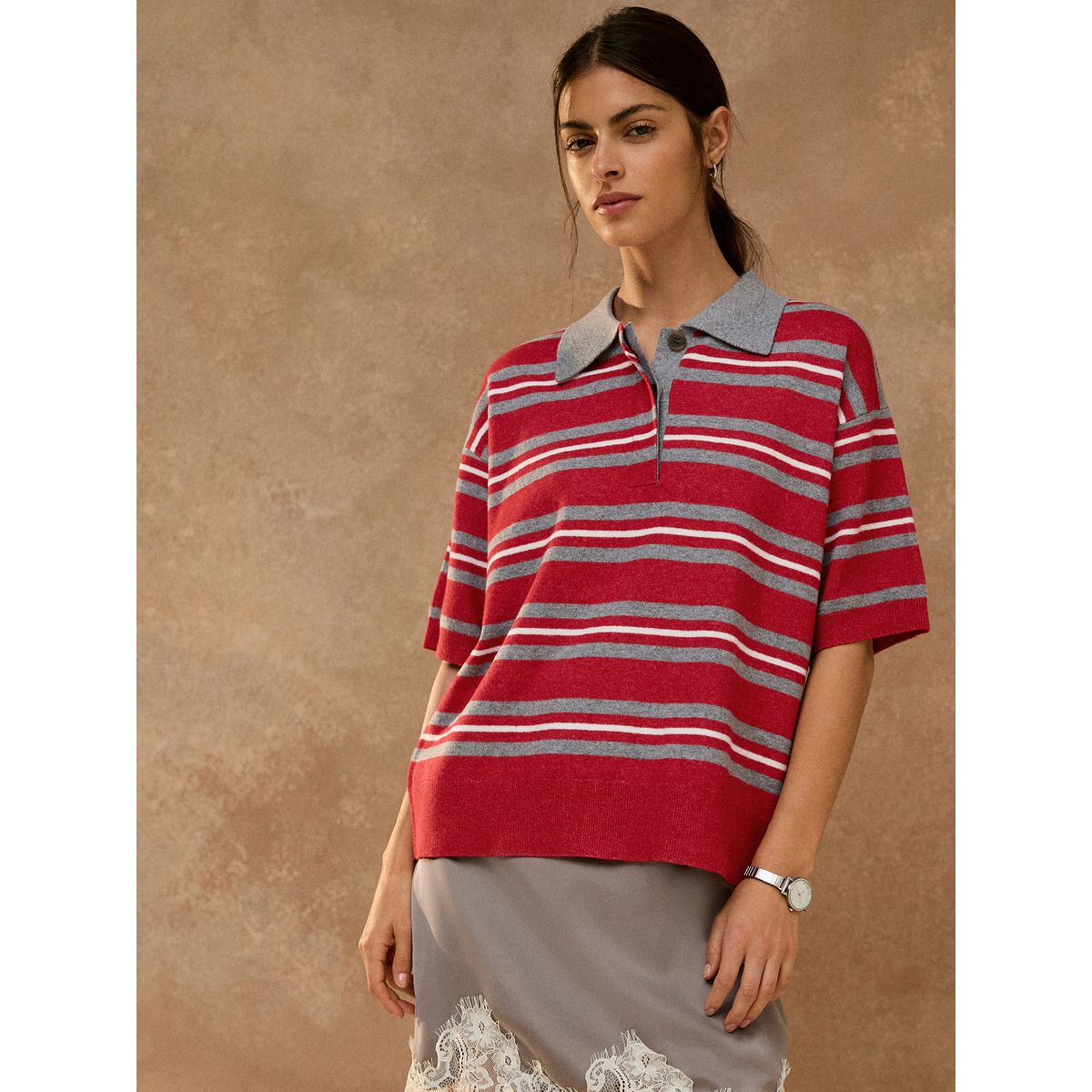 Polo en maille ultra-douce à manches courtes rayure rouge/gris, NEXT
