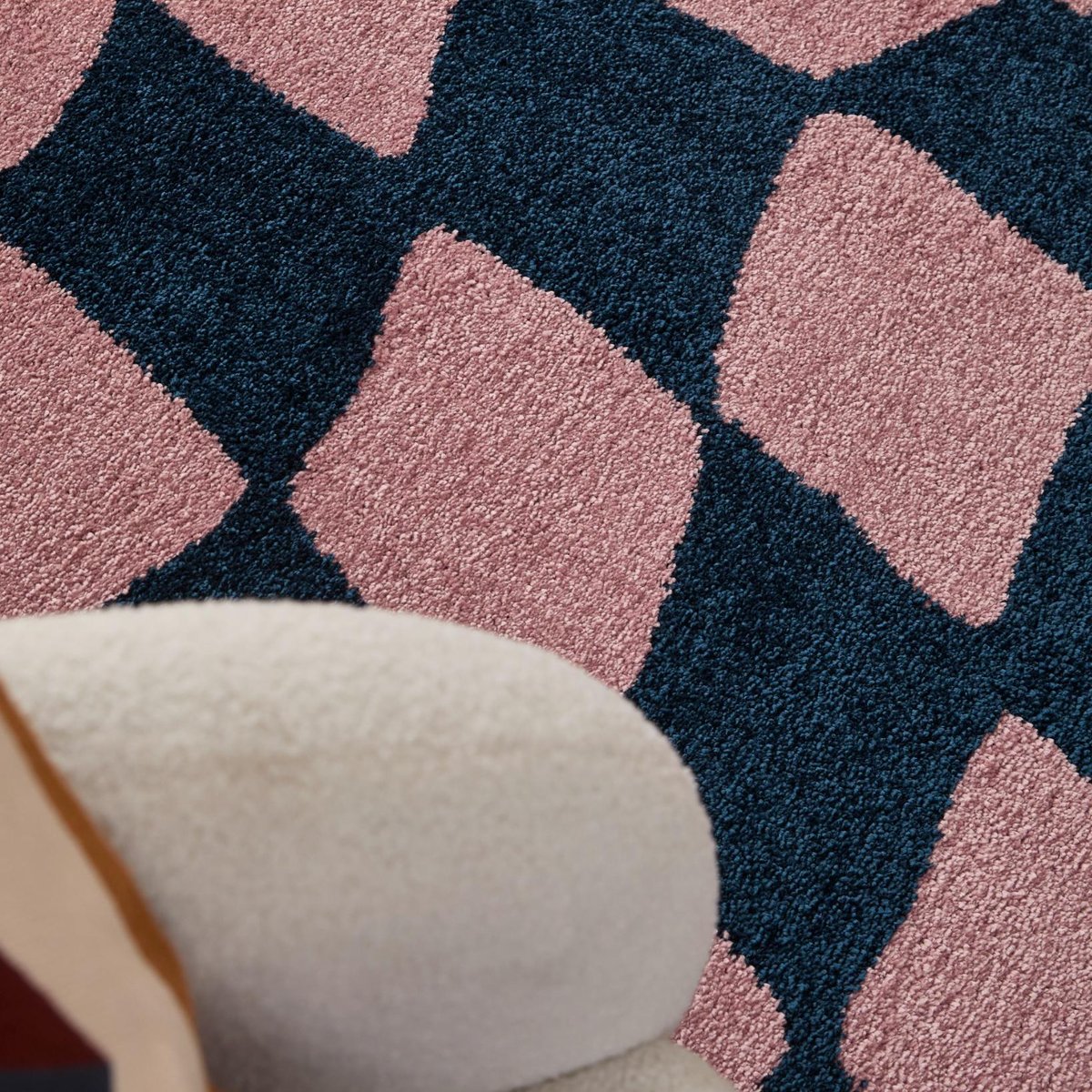 Tapis de salon vintage 70’s damier GROOVY bleu, NAZAR RUGS