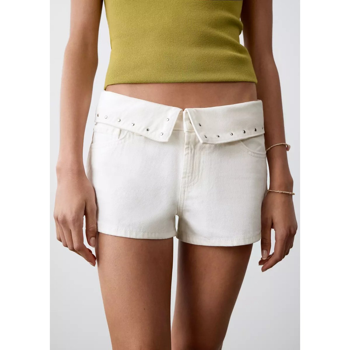 Mini short revers à clous blanc cassé, MANGO TEEN