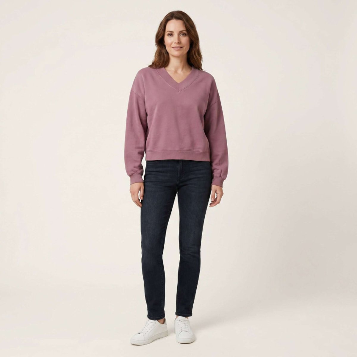 Sweat en coton mélangé mauve uni avec une coupe droite et un col v violet, LEVI'S