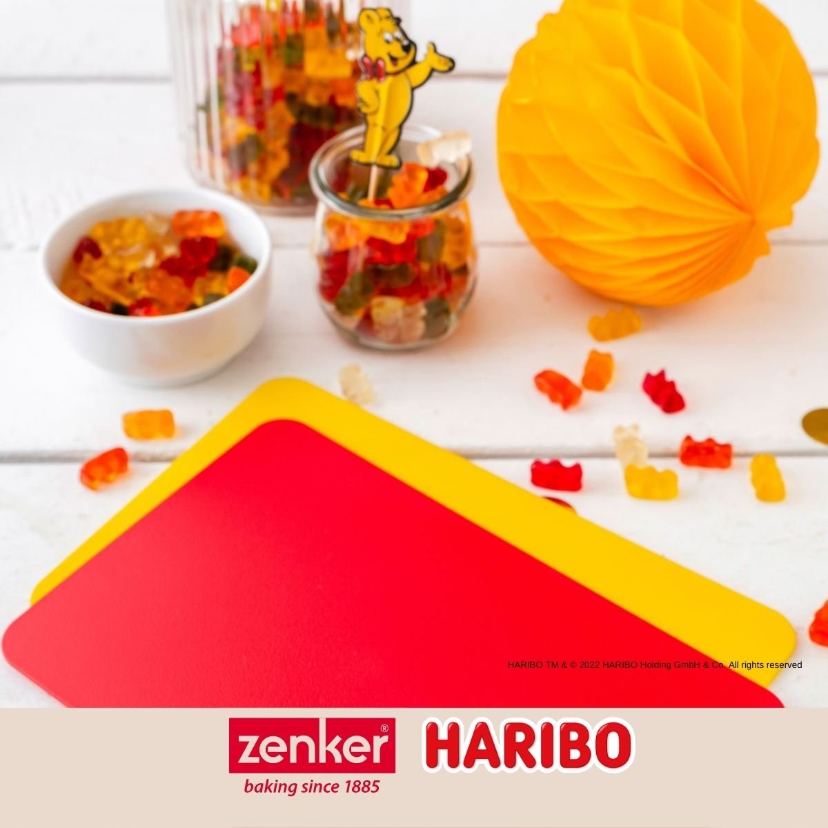 Lot de 2 planches à découper HARIBO jaune,rouge, ZENKER