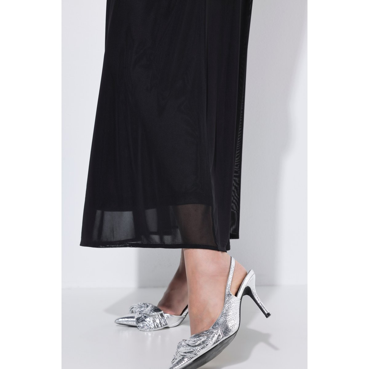 Robe longue sans manches, haut « ballon » noir, ULLA POPKEN