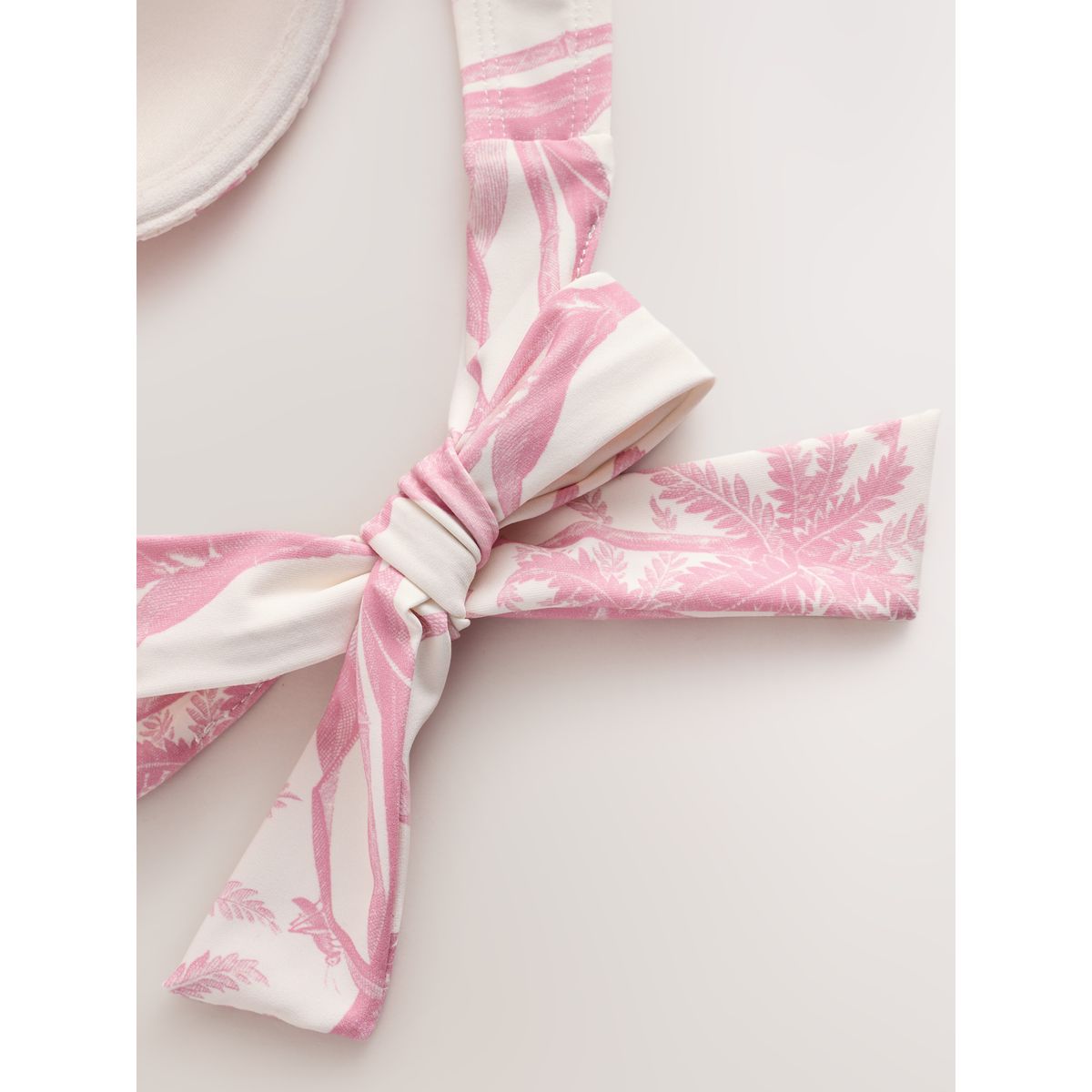Haut de bikini tour cou à armatures crème/rose floral, NEXT