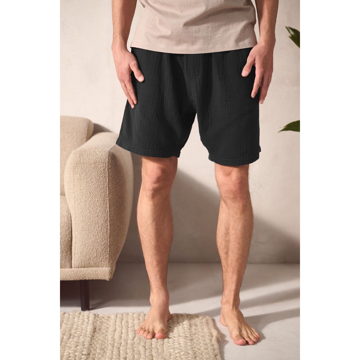 T-shirt + short en mousseline texturée noir/marron neutre, NEXT