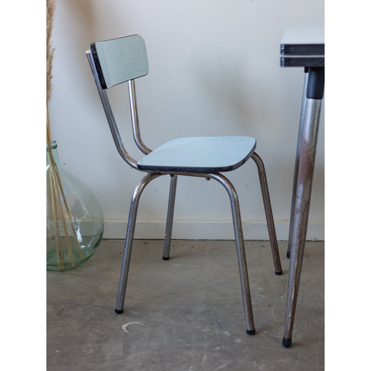 Paire de chaises en formica Alma N°1948 - Bon état bleu clair, DEBONGOUT