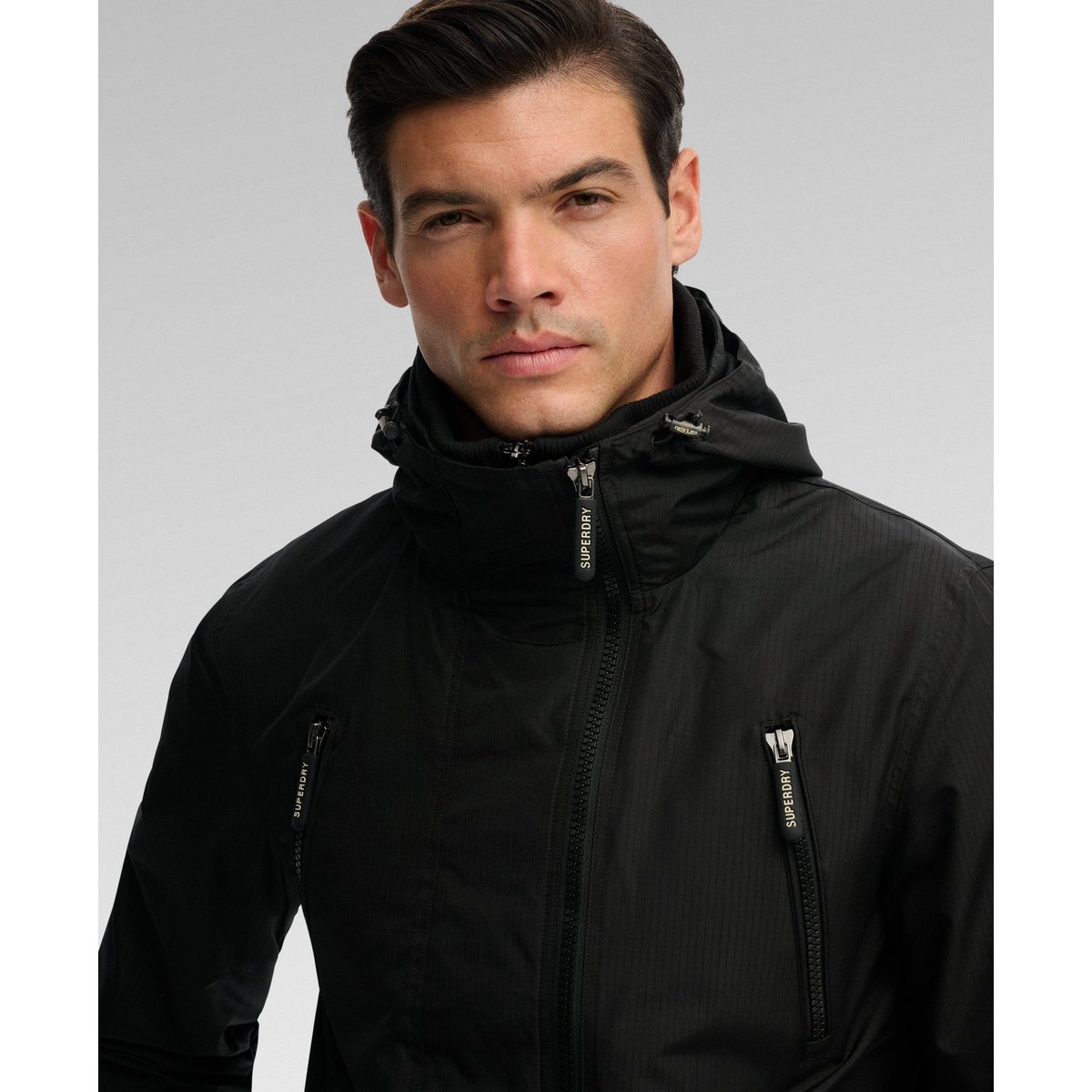 Veste Coupe-vent Mountain à Capuche noir, SUPERDRY