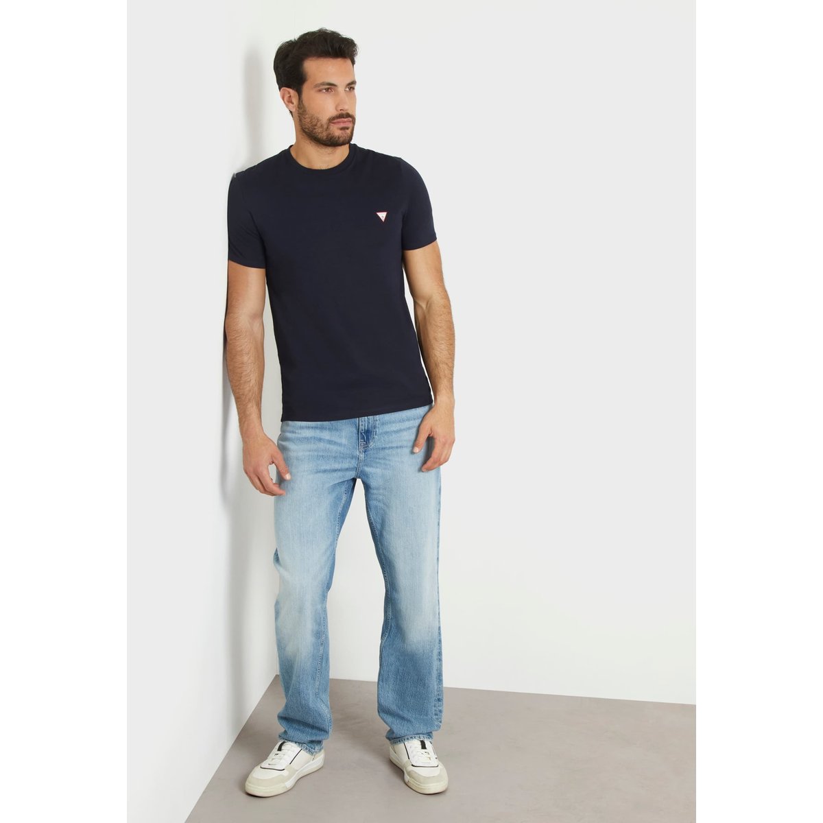 T-Shirt Petit Logo Triangulaire bleu foncé, GUESS