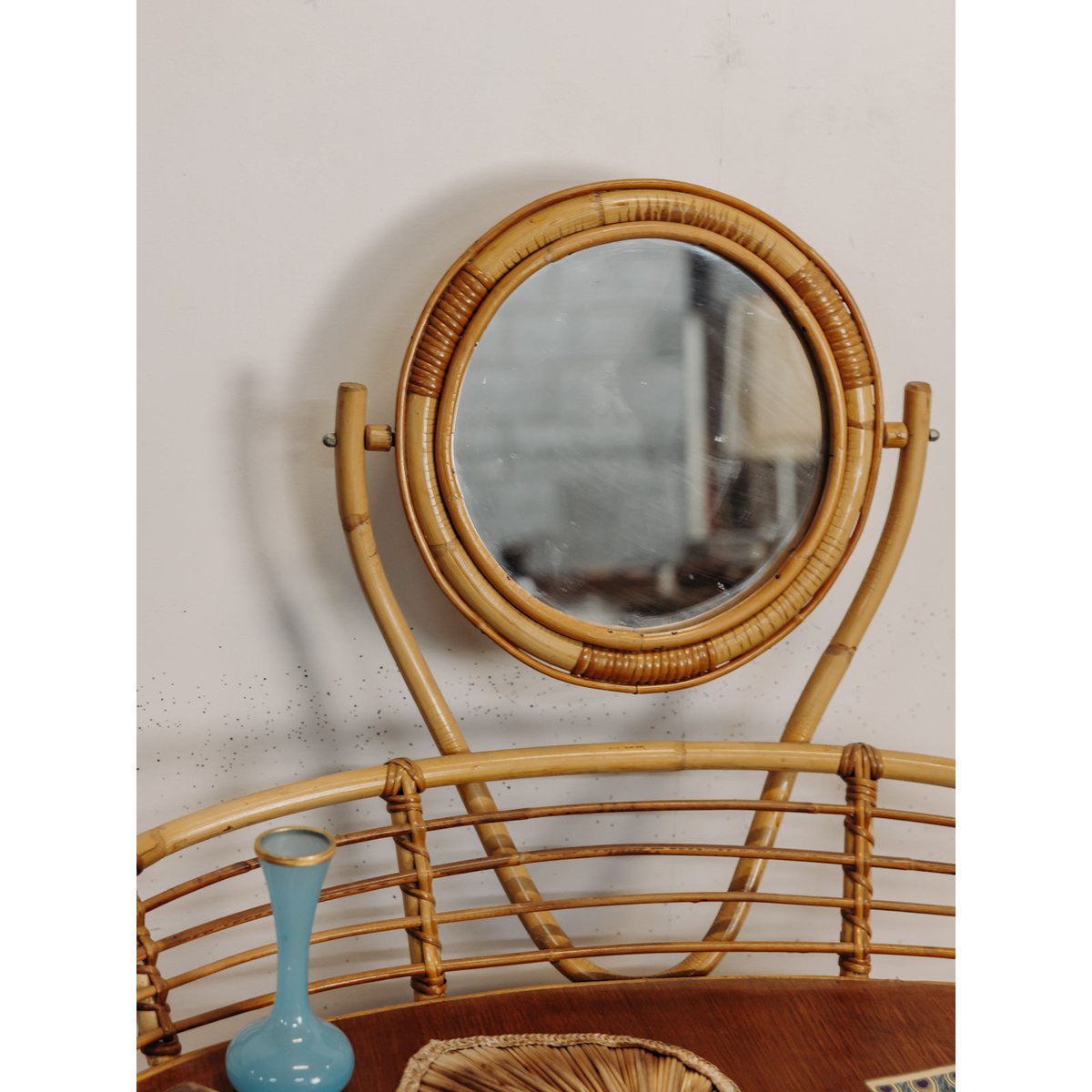 Coiffeuse et sa chaise en rotin Louise N°354 - Bon état bois clair, DEBONGOUT