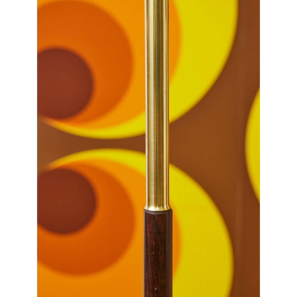 Lampadaire esprit scandinave en plexiglass Julien N°404 - Bon état doré, DEBONGOUT