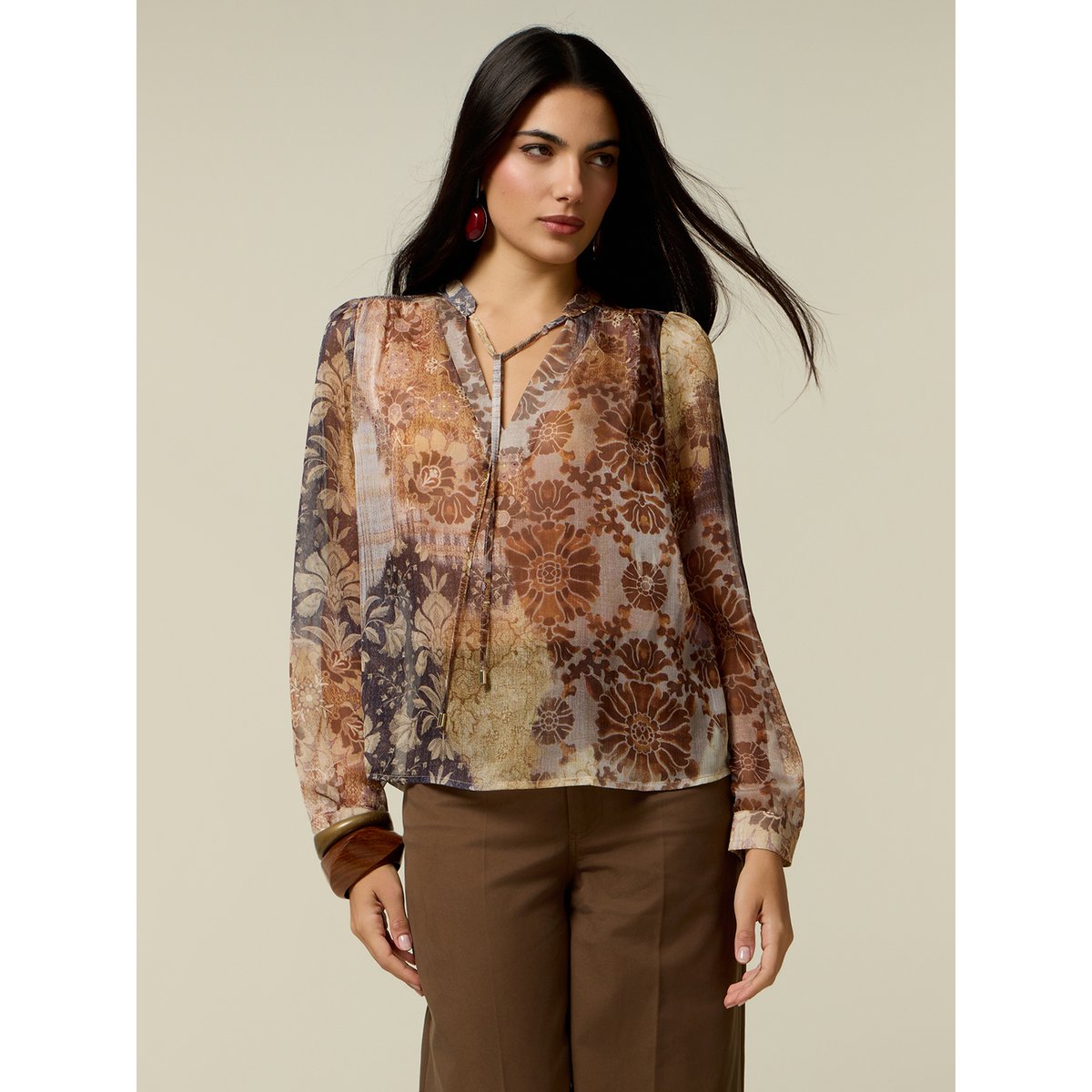 Blouse avec nœud beige, OLTRE