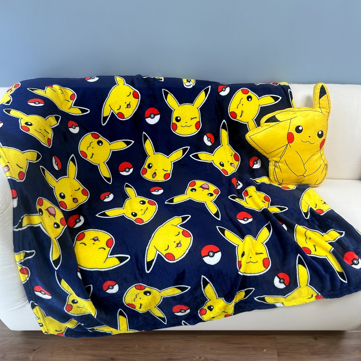 Plaid imprimé 100% polyester, PIKA PIKA bleu, POKEMON