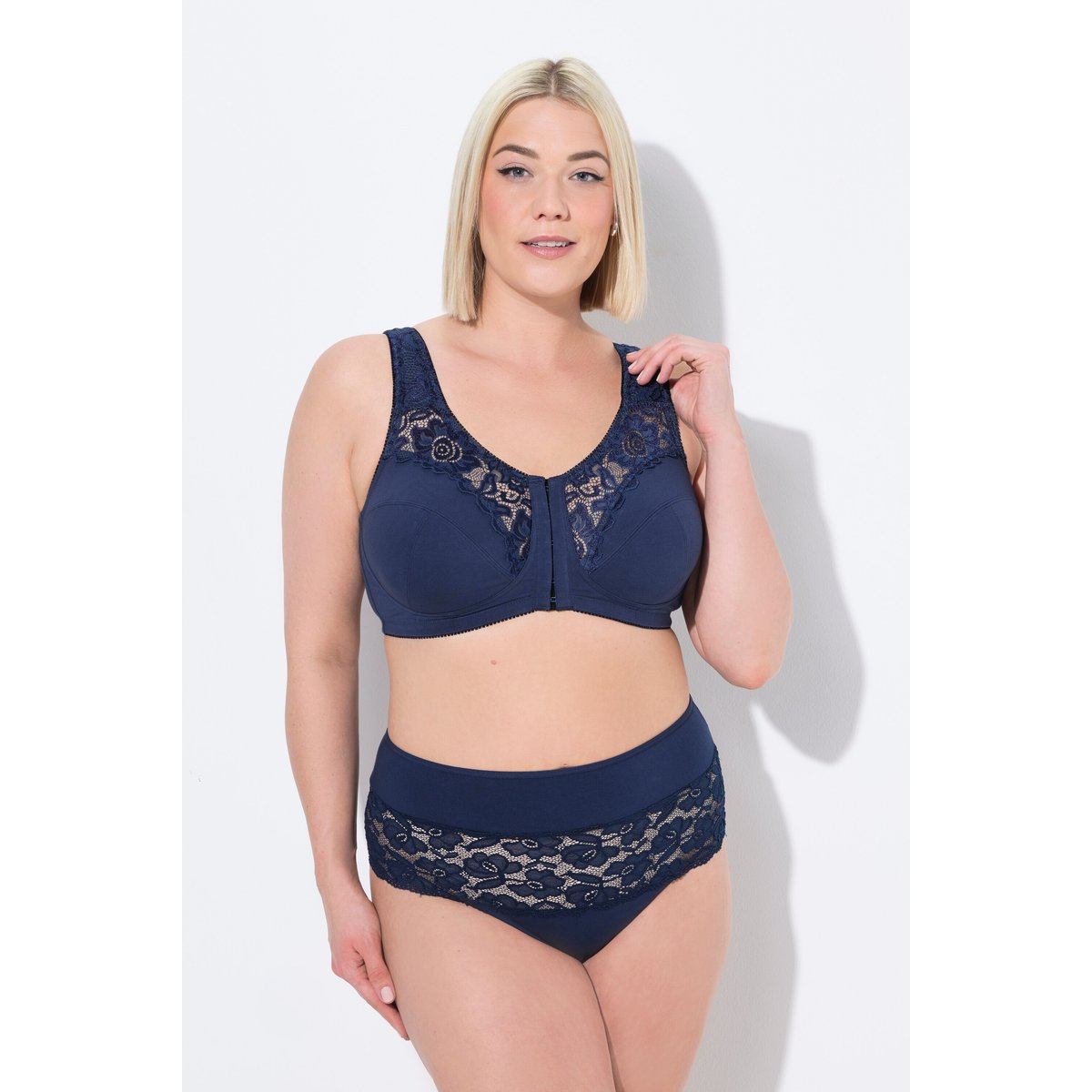 Soutien-gorge de maintien en coton. Sans bleu nuit, ULLA POPKEN