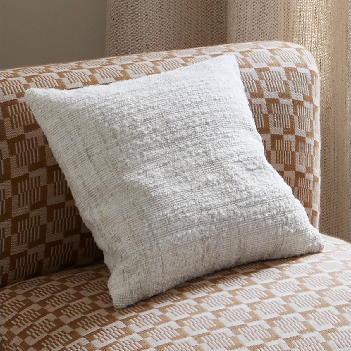 housse de coussin en Jacquard effet tweed bouclé MERYBELLE ivoire, MADURA