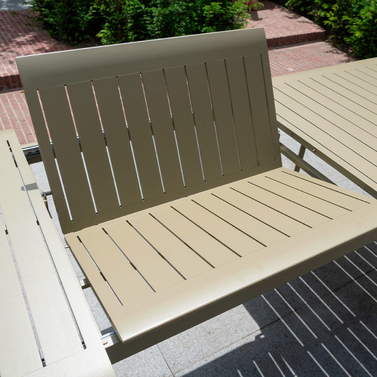 Ensemble de jardin extensible 6/10p en aluminium Kaki clair 8 fauteuils HAVANA kaki clair, WILSA GARDEN