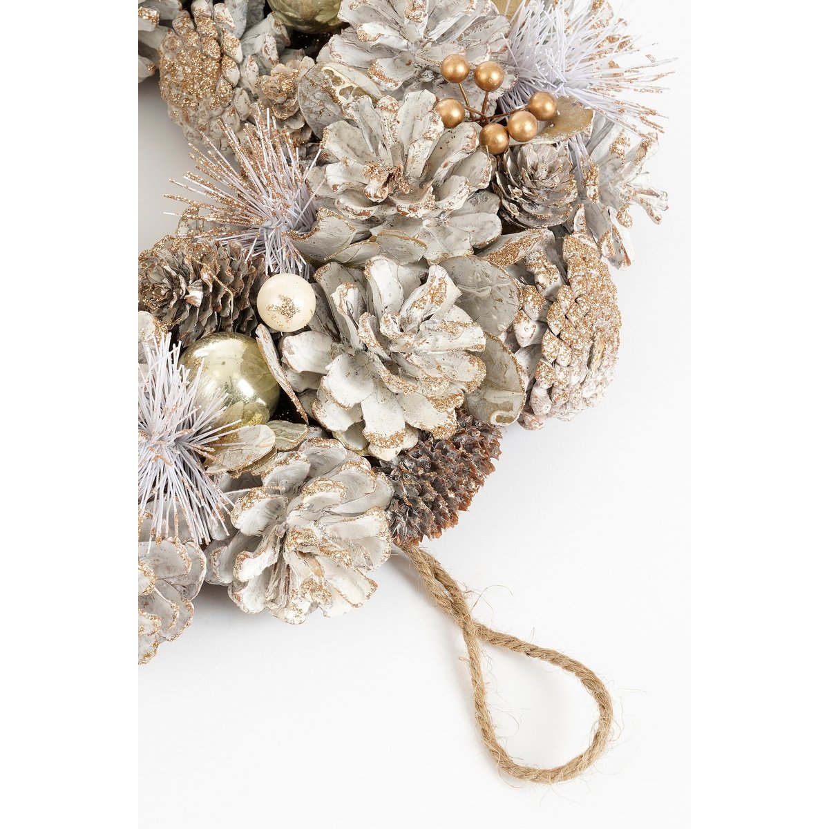 Couronne de Noël avec pommes de pin Hanley blanc, MICA DECORATIONS