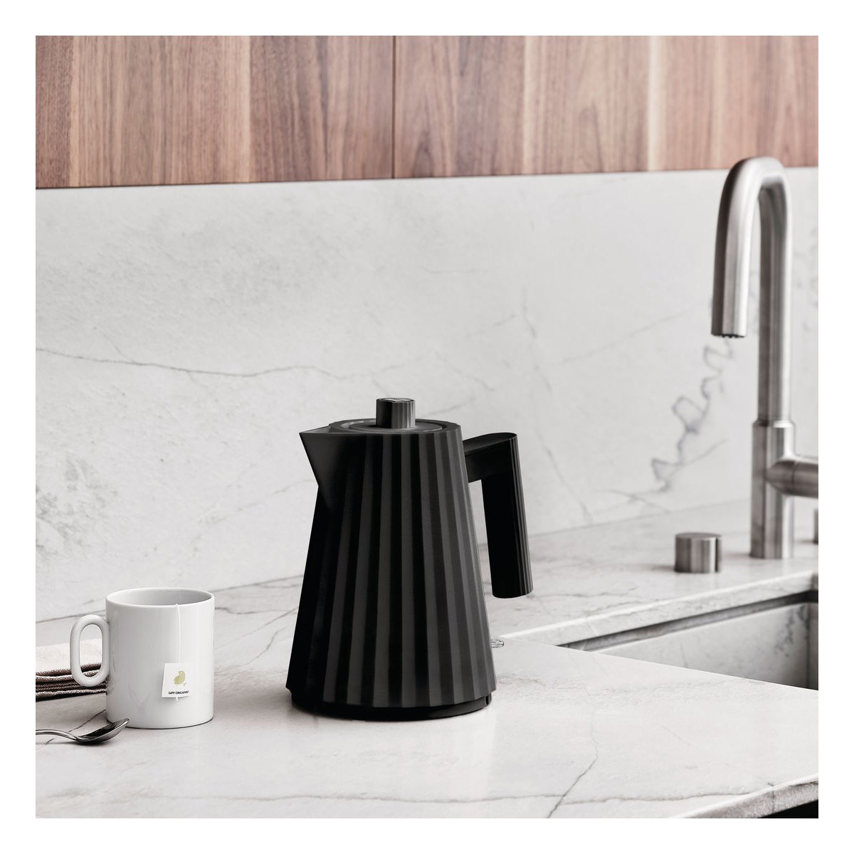 Bouilloire électrique plissé noir 1 l noir, ALESSI