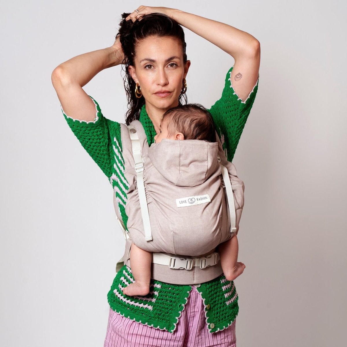 Porte bébé HoodieCarrier 2 beige, blanc, LOVE RADIUS