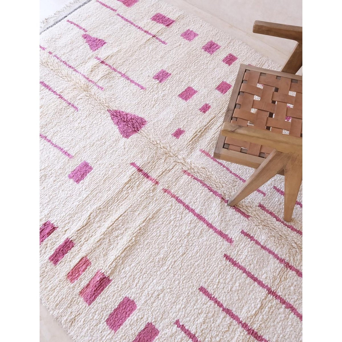 Tapis berbère marocain pure laine rose poudrée, AFK LIVING