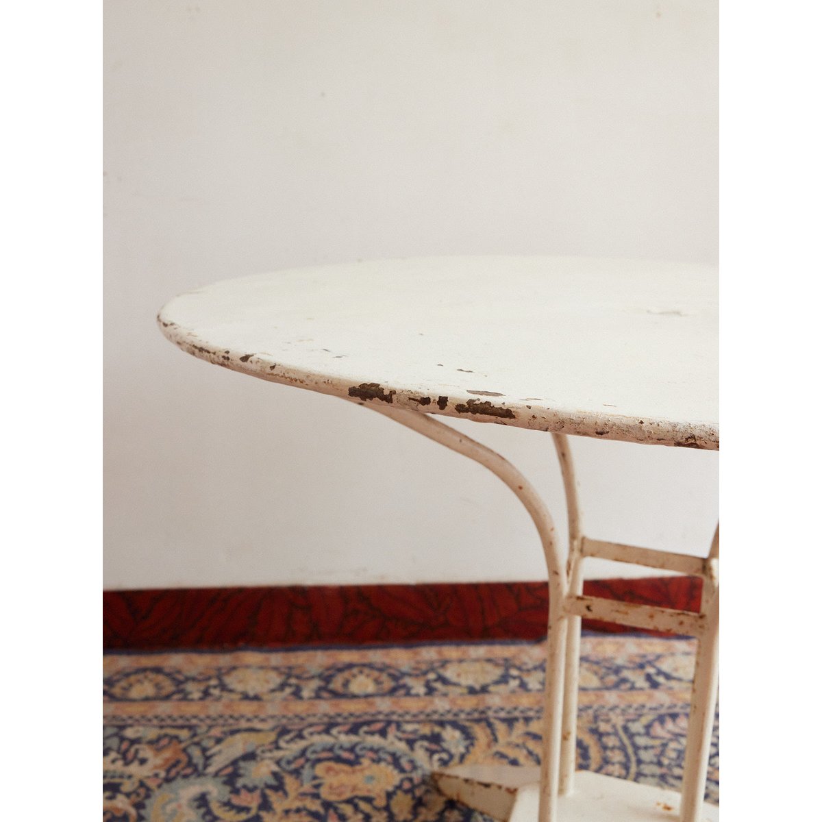 Table de jardin Art déco en métal patiné Romy N°1598 - Bon état blanc, DEBONGOUT