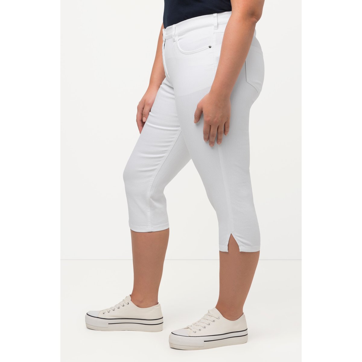 Jean corsaire Sarah. Coupe 5 poches ajustée denim blanc, ULLA POPKEN