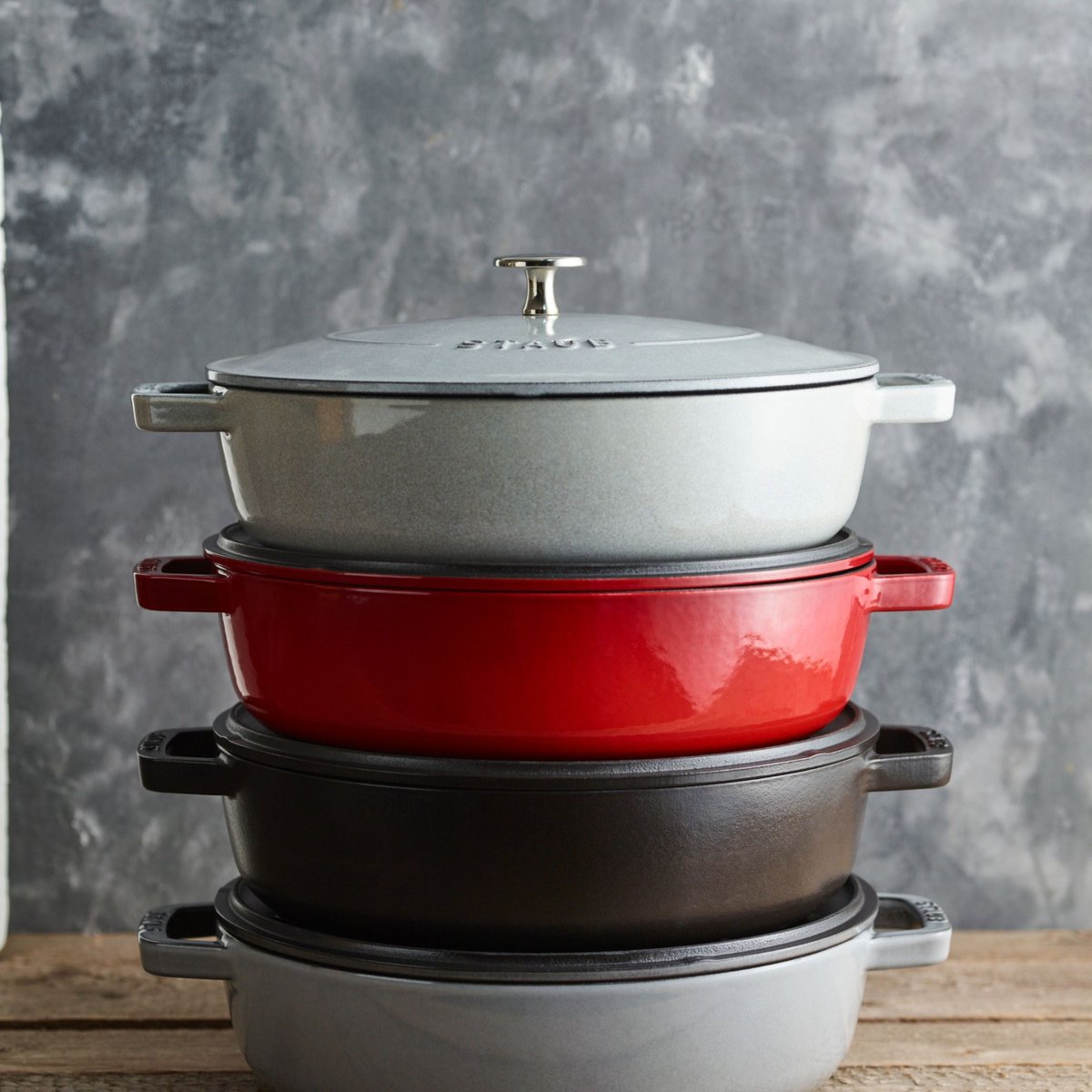 Sauteuse Chistera en Fonte, Ø 28 cm, 3,7 L, Noir Mat noir, STAUB