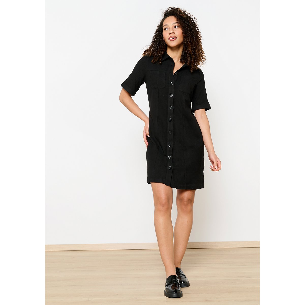 Robe-chemise avec boutons noir, LOLALIZA