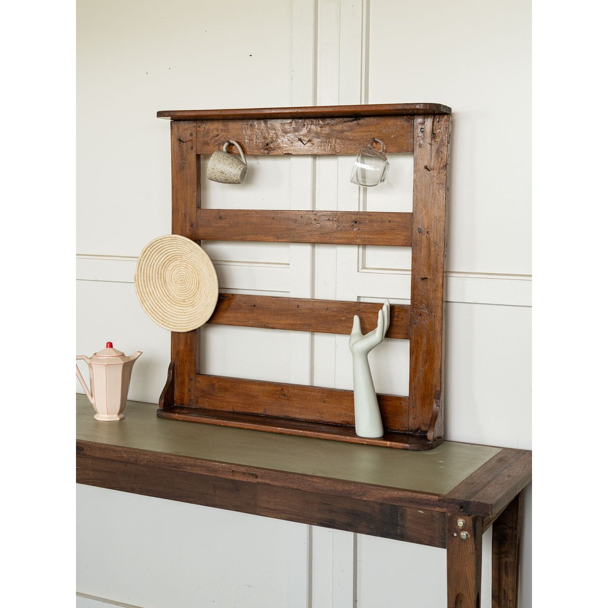 Ancienne étagère à casseroles en bois Gaëlle N°1572 - Bon état bois foncé, DEBONGOUT
