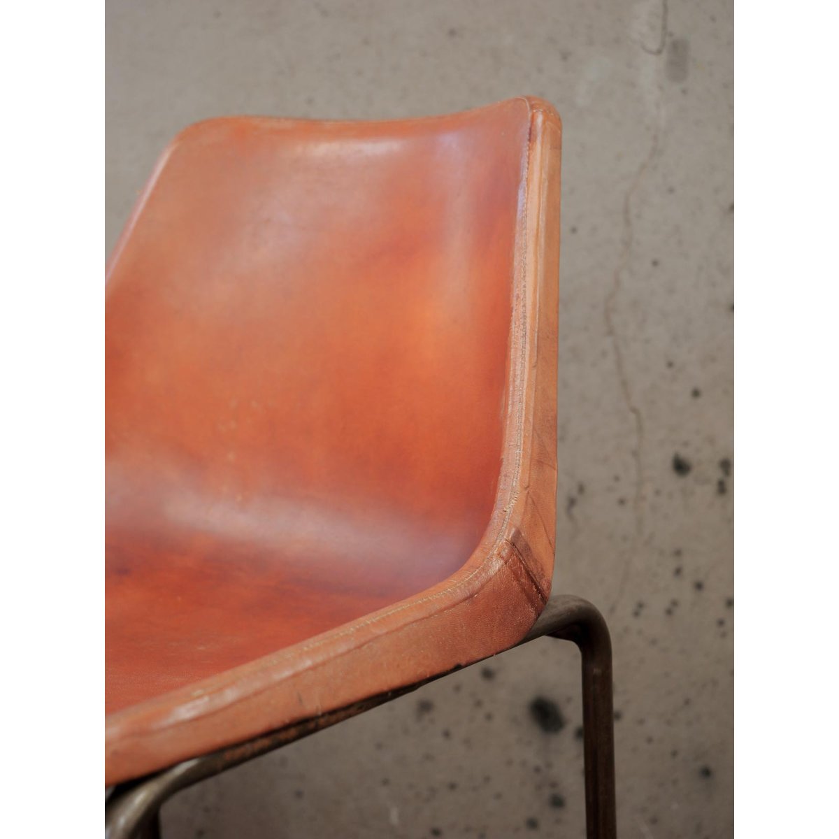 Lot de 2 chaises hautes Alma N°1701 - Bon état marron, DEBONGOUT
