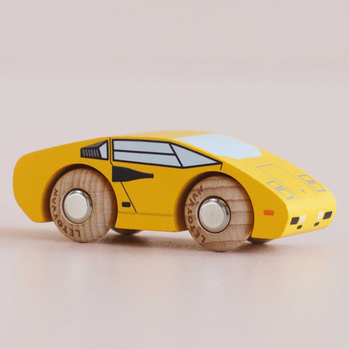 Voiture Lando No 14 jaune, LE TOY VAN