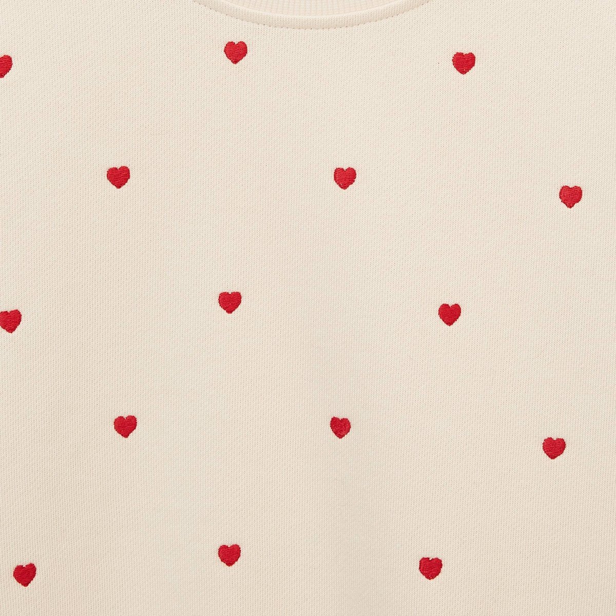 Sweat brodé coeurs contenant du coton BIO amaretti, MONOPRIX