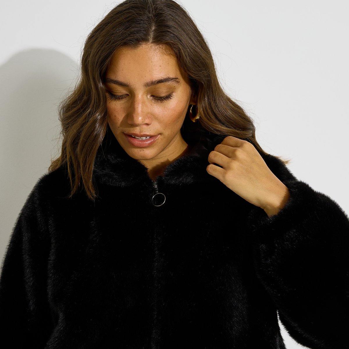 Manteau court imitation fourrure noir, GRAIN DE MALICE