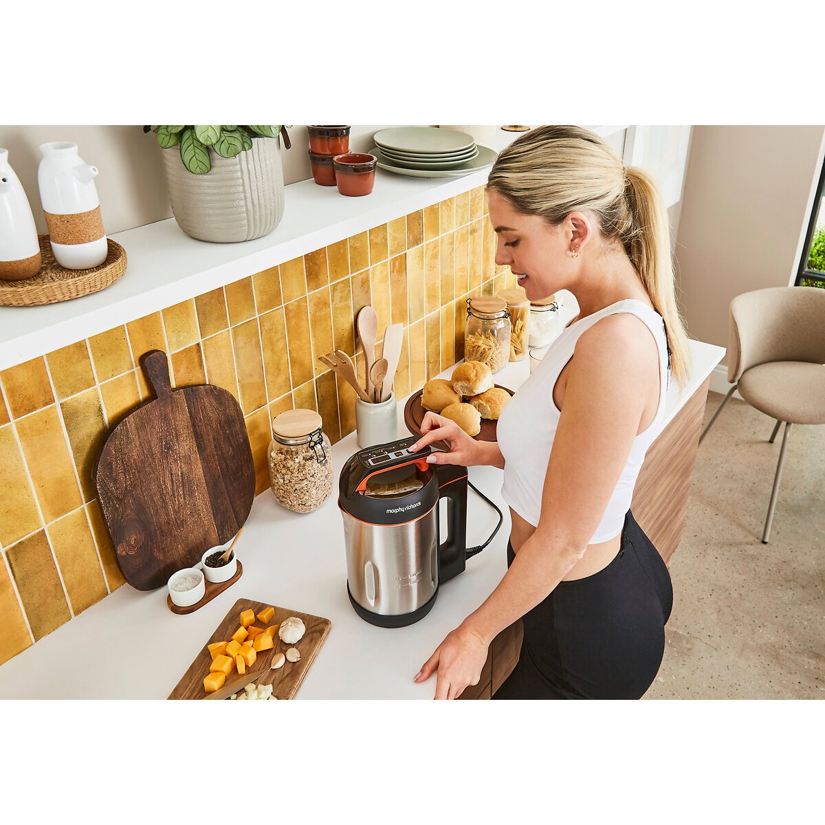 1.6L Large Soup Maker - 501022 black/red, MORPHY RICHARDS