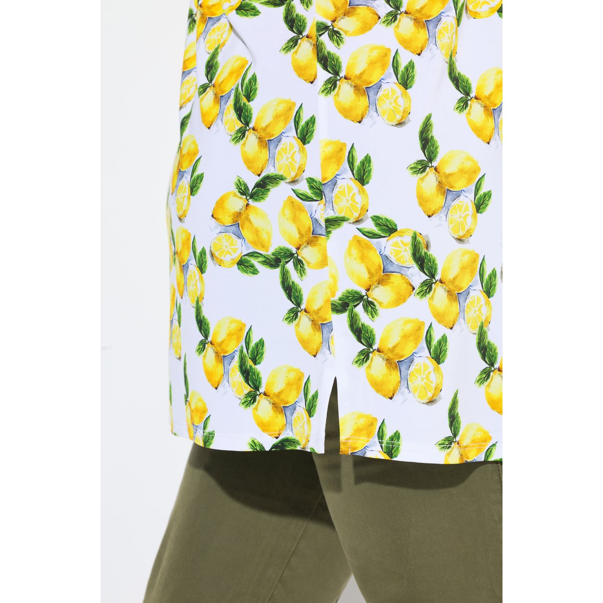 T-shirt au tombé fluide. Motif blanc neige, ULLA POPKEN