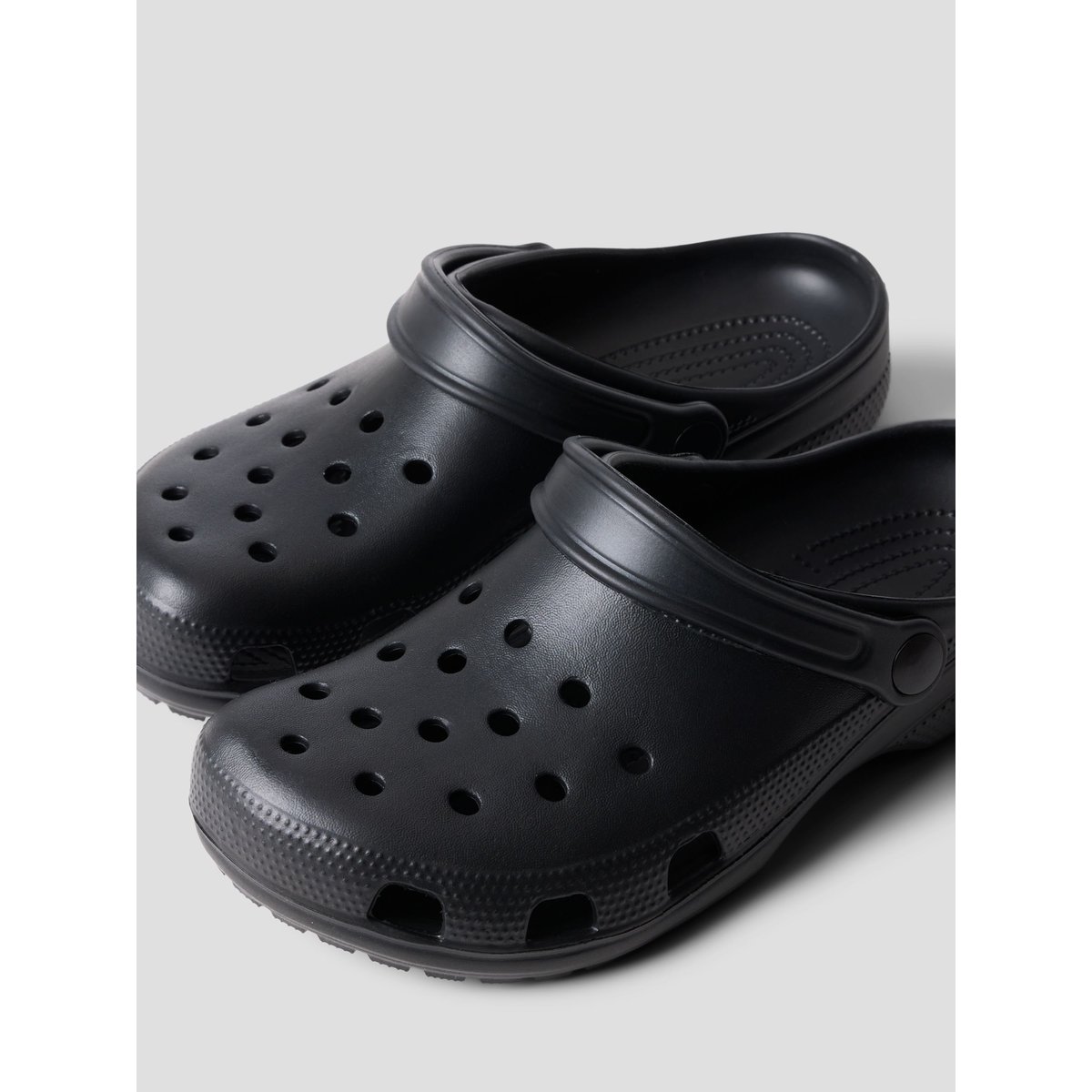 Pantoufles black1, TWO SOON