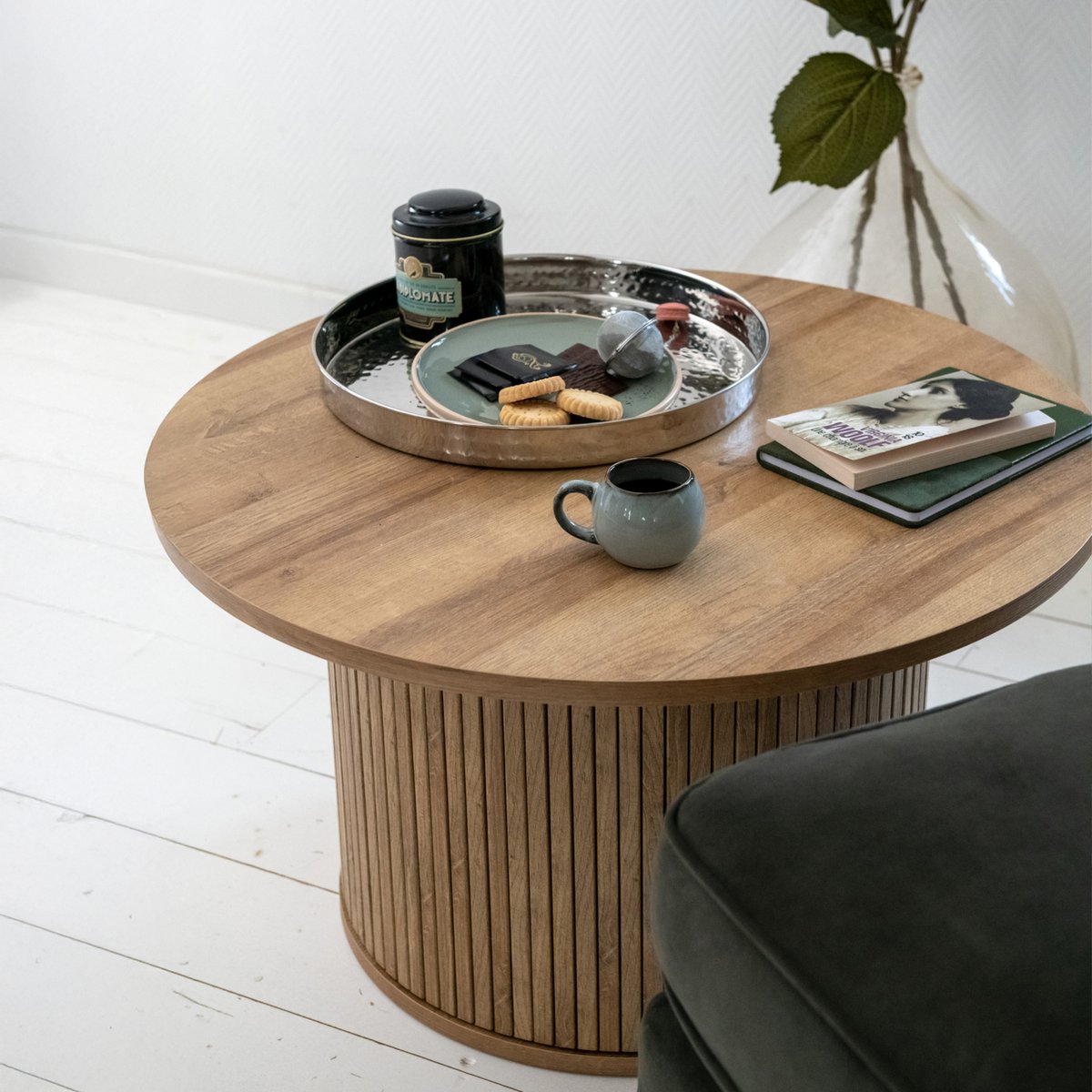 Table basse ronde piètement cannelé effet chêne COLVA beige, ATMOSPHERA