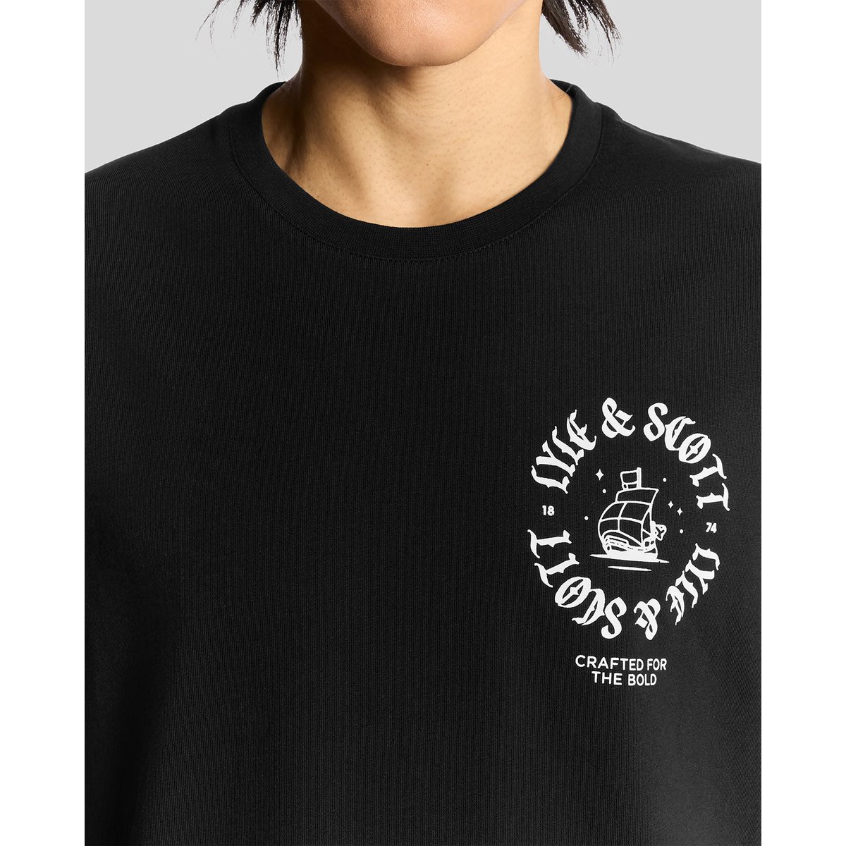 T-shirt insigne graphique noir jais, LYLE & SCOTT