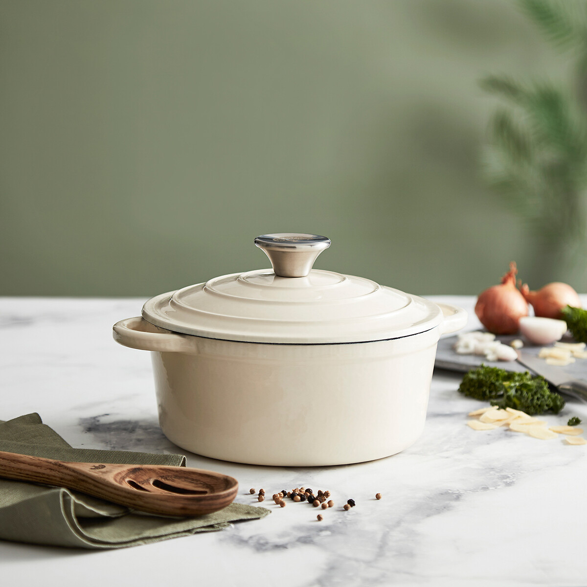 20cm Round Cast Iron Casserole Dish cream, BARBARY & OAK