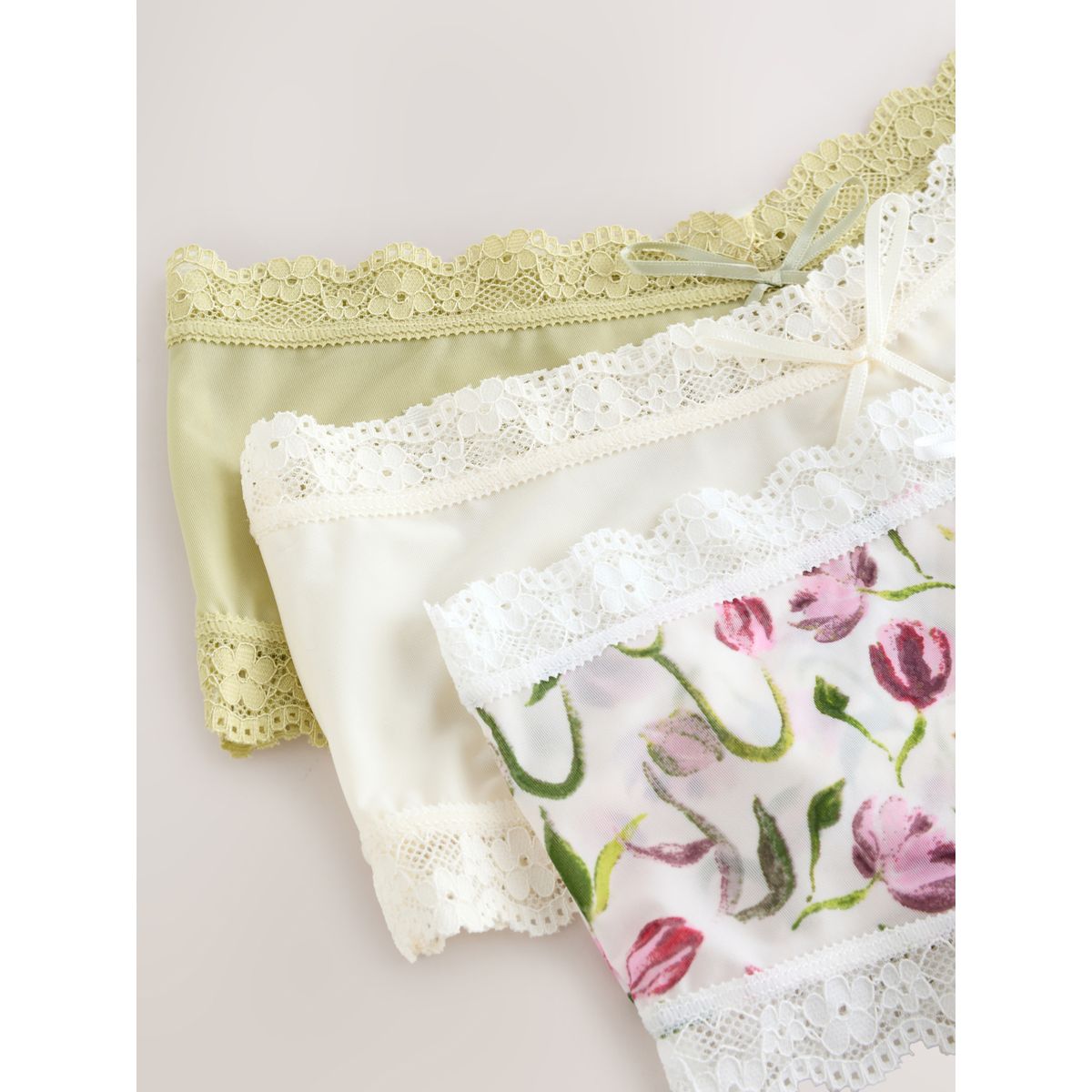 Culotte en dentelle et microfibre, lot de 3 crème/vert/tulipe, NEXT