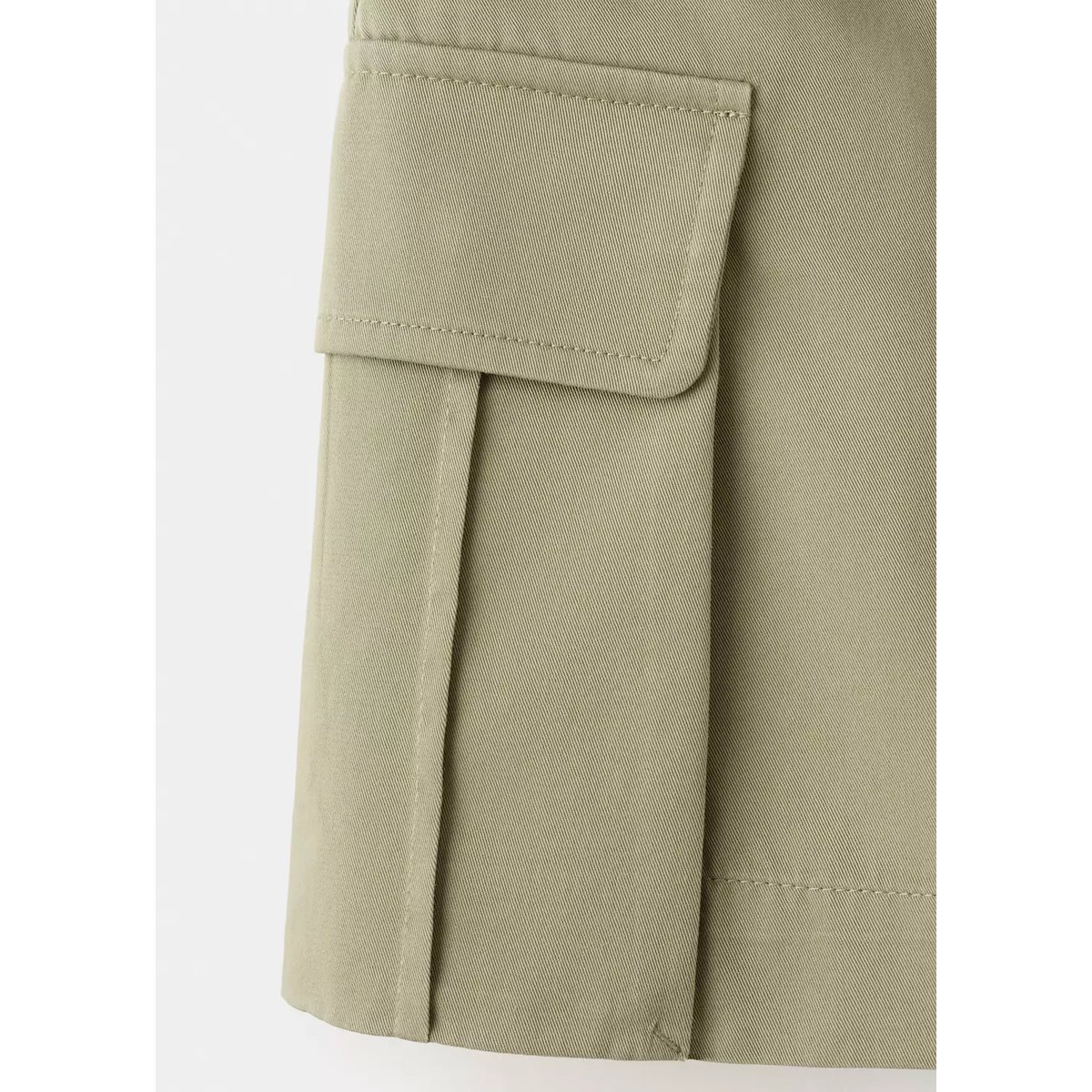 Jupe-short à poches cargo kaki, MANGO